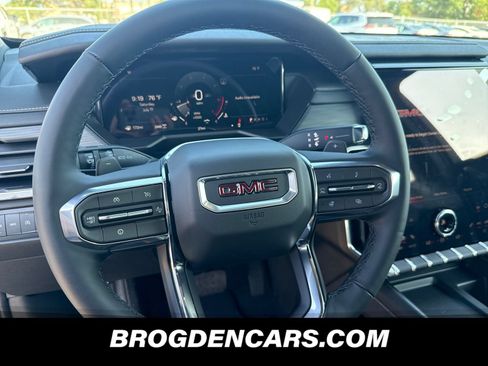 New 2026 GMC Acadia Elevation w/ Black Edition AWD/4WD image 4
