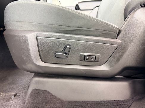 Used 2020 RAM 2500 Big Horn w/ Level 1 Equipment Group image 23