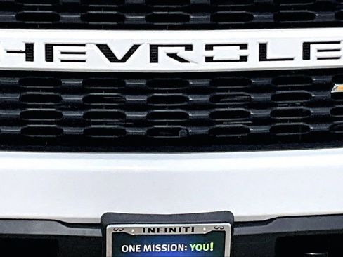 Used 2019 Chevrolet Silverado 1500 Custom w/ Custom Value Package AWD/4WD image 12