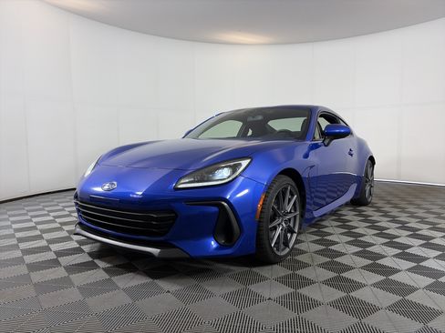Used 2022 Subaru BRZ Limited RWD image 2