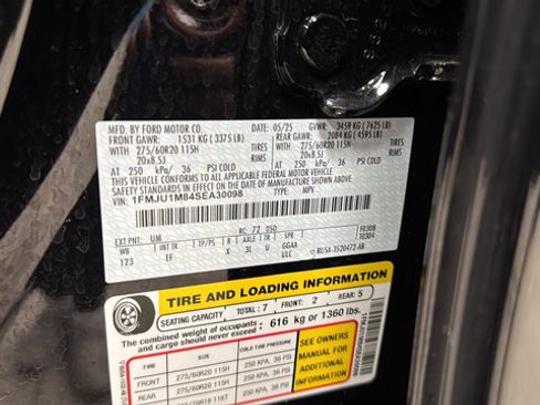 Used 2025 Ford Expedition Platinum AWD/4WD image 32