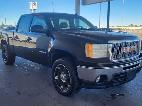 Used 2011 GMC Sierra 1500 SLT w/ SLT Convenience Package image 4