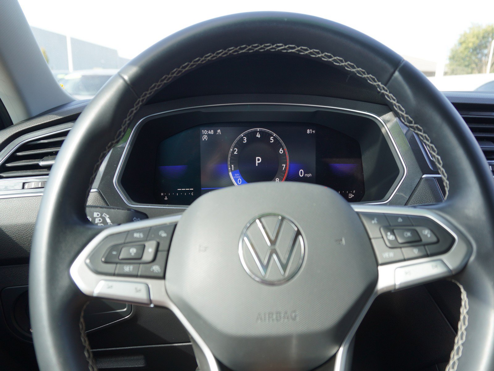 Used 2023 Volkswagen Tiguan SE w/ Panoramic Sunroof Package AWD/4WD image 24