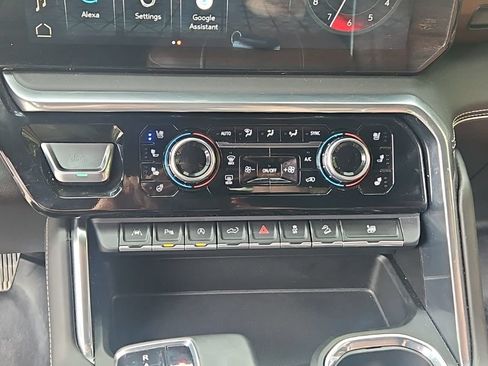 Used 2023 GMC Sierra 1500 Denali Ultimate AWD/4WD image 16