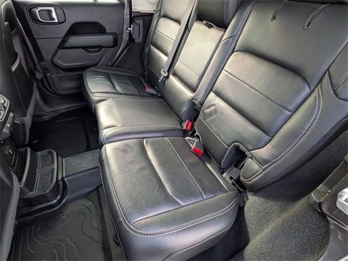 Used 2019 Jeep Wrangler Unlimited Sahara w/ Cold Weather Group image 28