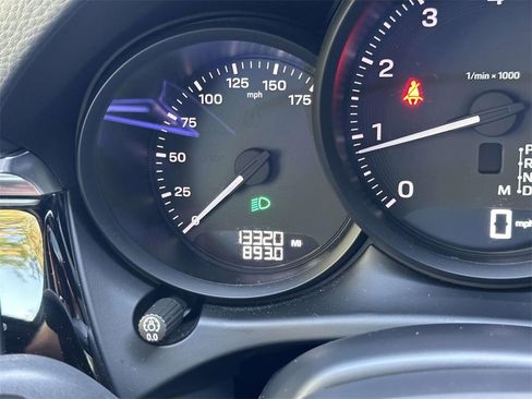 Used 2024 Porsche Macan image 20