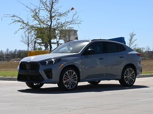 New 2026 BMW X2 xDrive28i image 3