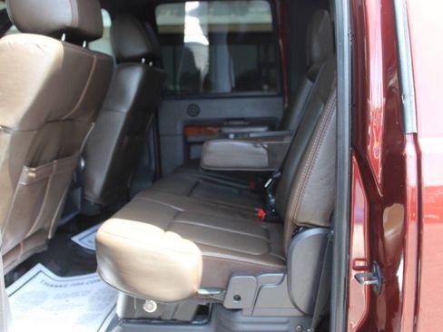Used 2016 Ford F250 King Ranch w/ King Ranch w/Chrome Package AWD/4WD image 18