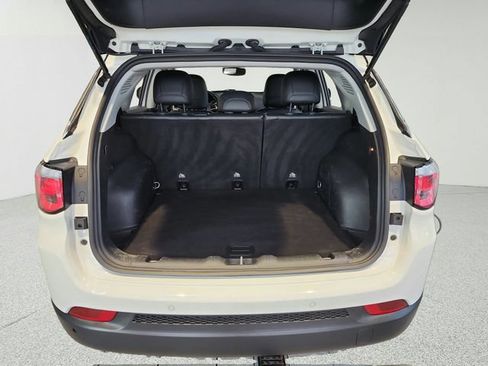Used 2018 Jeep Compass Latitude w/ Popular Equipment Group FWD image 26