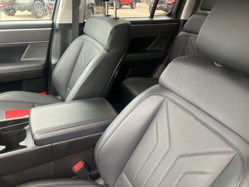 Used 2025 Hyundai Santa Fe SEL image 13