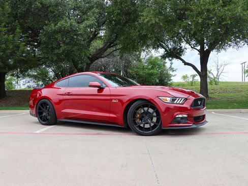 Used 2015 Ford Mustang GT Premium w/ GT Performance Package RWD image 1