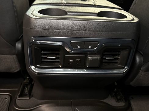 Used 2021 GMC Sierra 1500 AT4 w/ AT4 Value Package AWD/4WD image 12