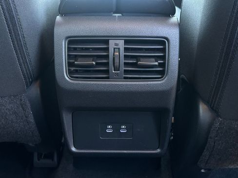 Used 2025 Nissan Rogue SV FWD image 25