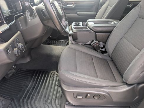 Certified 2024 Chevrolet Silverado 1500 LT RWD image 17
