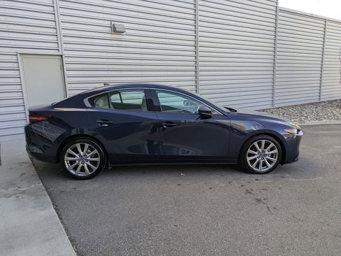 Used 2020 MAZDA MAZDA3 AWD Sedan w/ Premium Package image 6