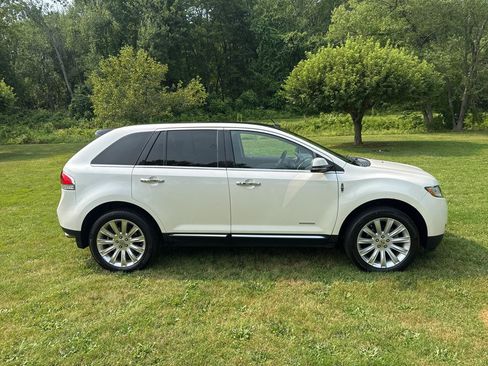 Used 2012 Lincoln MKX AWD image 32