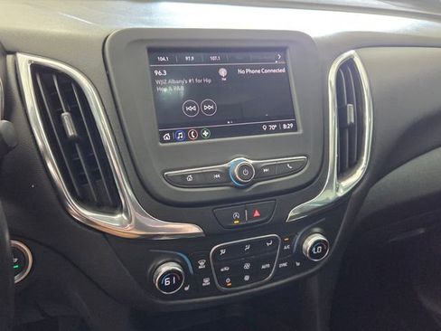 Used 2022 Chevrolet Equinox LT FWD image 21