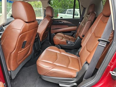 Used 2018 Cadillac Escalade Premium Luxury w/ LPO, Radiant Package AWD/4WD image 10