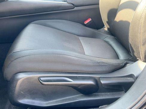 Used 2018 Honda Accord LX image 14