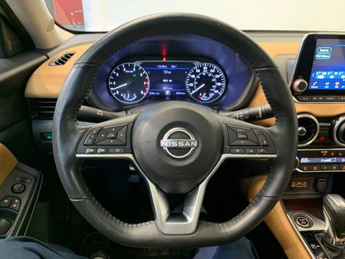 Used 2024 Nissan Sentra SV w/ SV Premium Package image 21