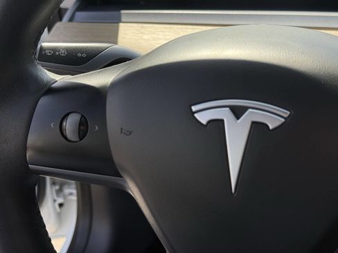 Used 2021 Tesla Model 3 Standard Range Plus image 16