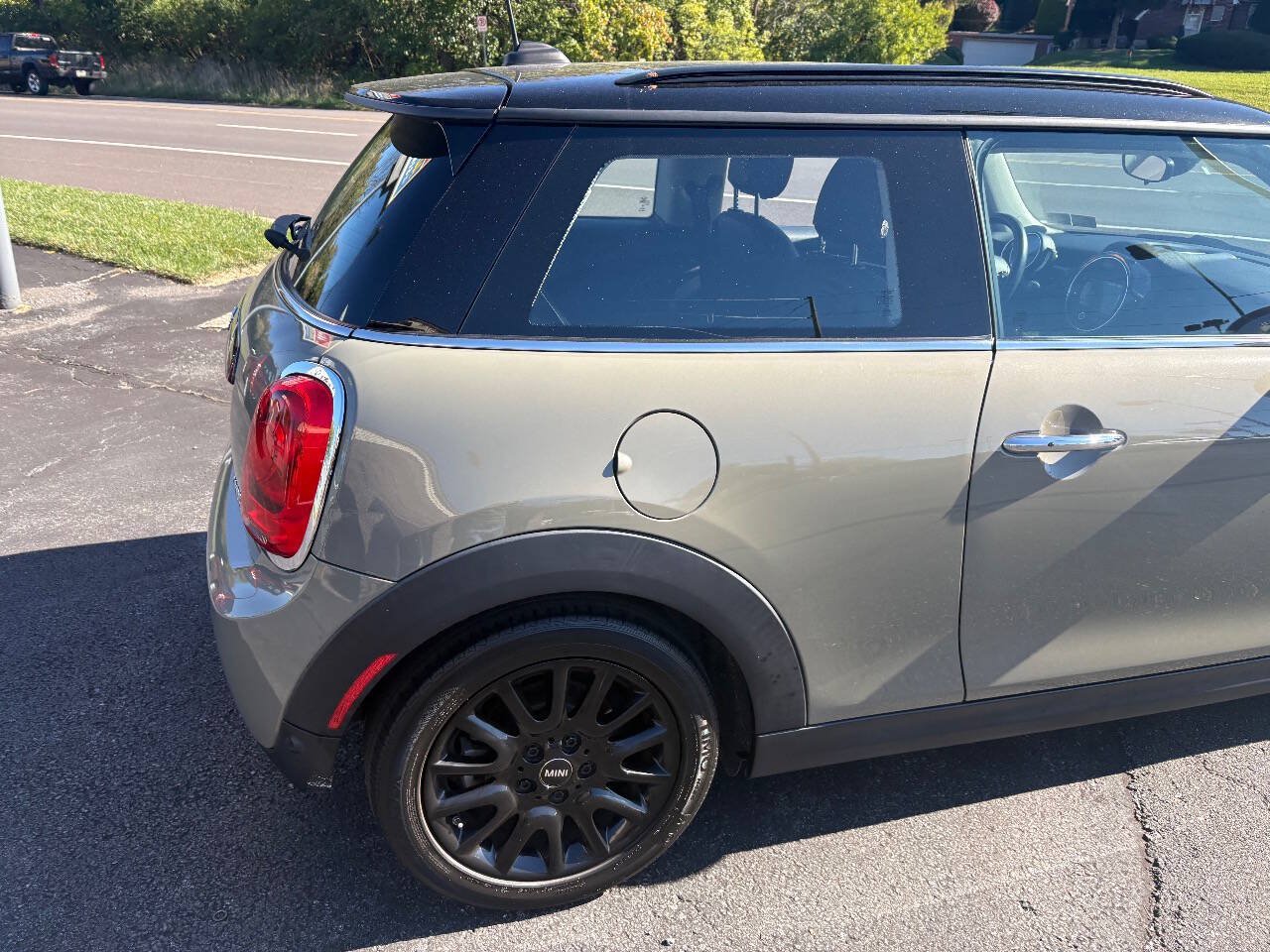 Used 2019 MINI Cooper 2-Door Hardtop FWD image 3