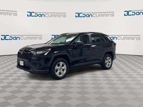 Used 2021 Toyota RAV4 LE AWD/4WD image 4