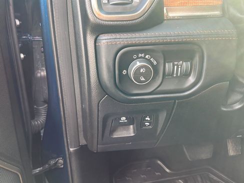 Used 2021 RAM 1500 Limited AWD/4WD image 13