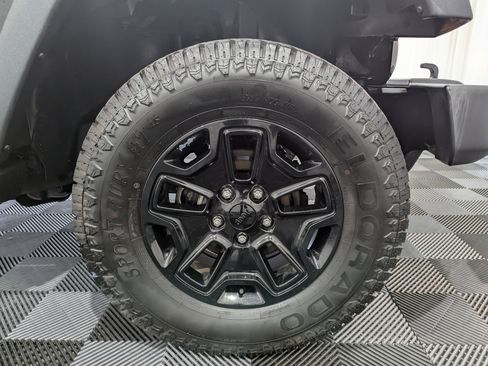 Used 2016 Jeep Wrangler Sport AWD/4WD image 6