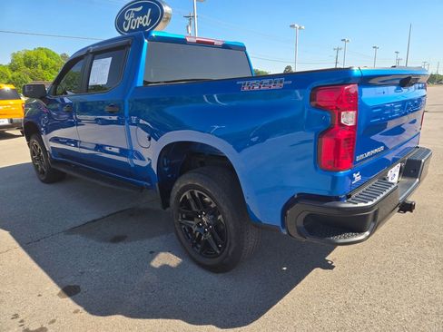 Used 2022 Chevrolet Silverado 1500 Custom Trail Boss AWD/4WD image 3