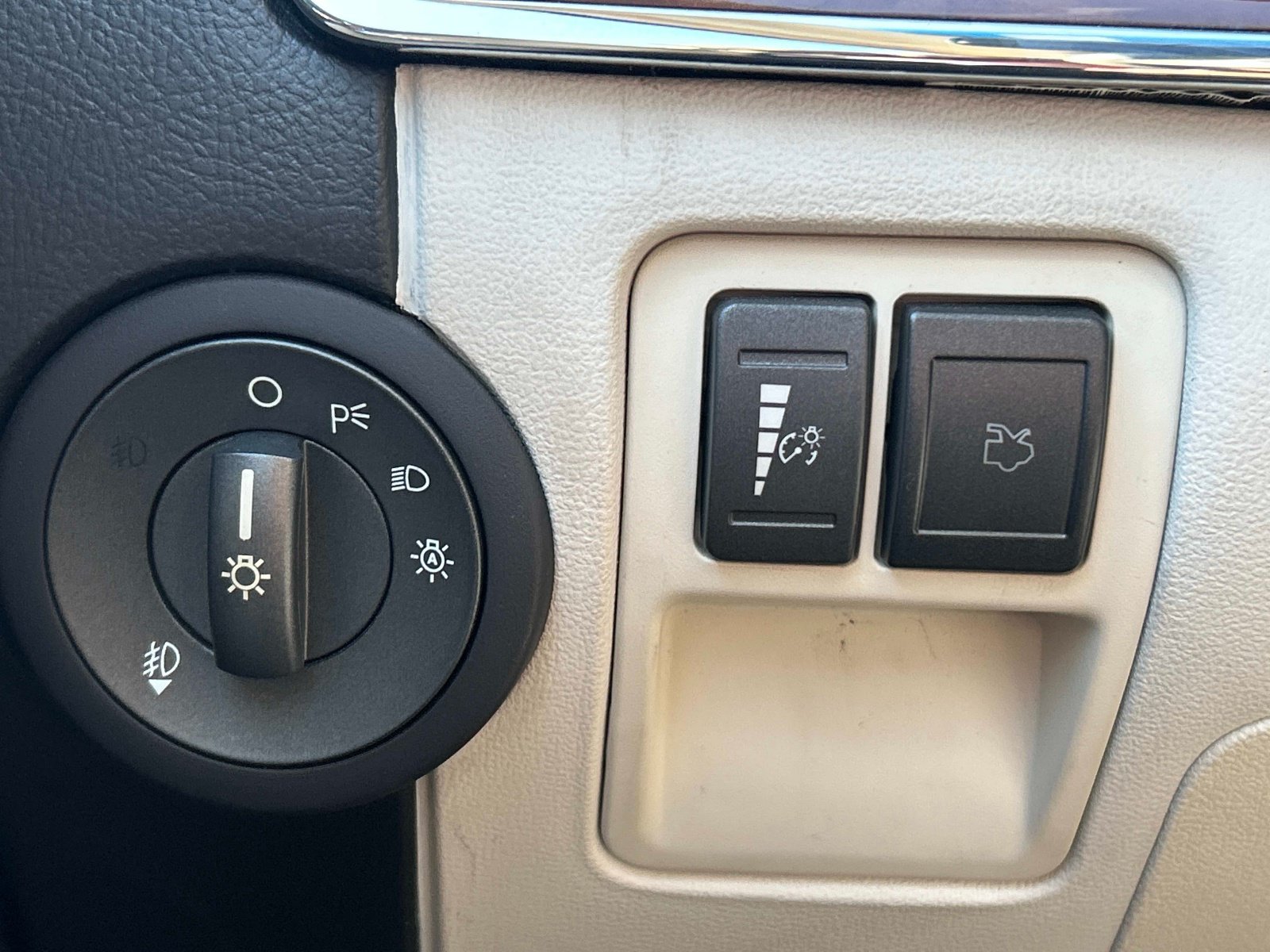 Used 2011 Lincoln MKZ Hybrid w/ 201A Rapid Spec Order Code FWD image 19