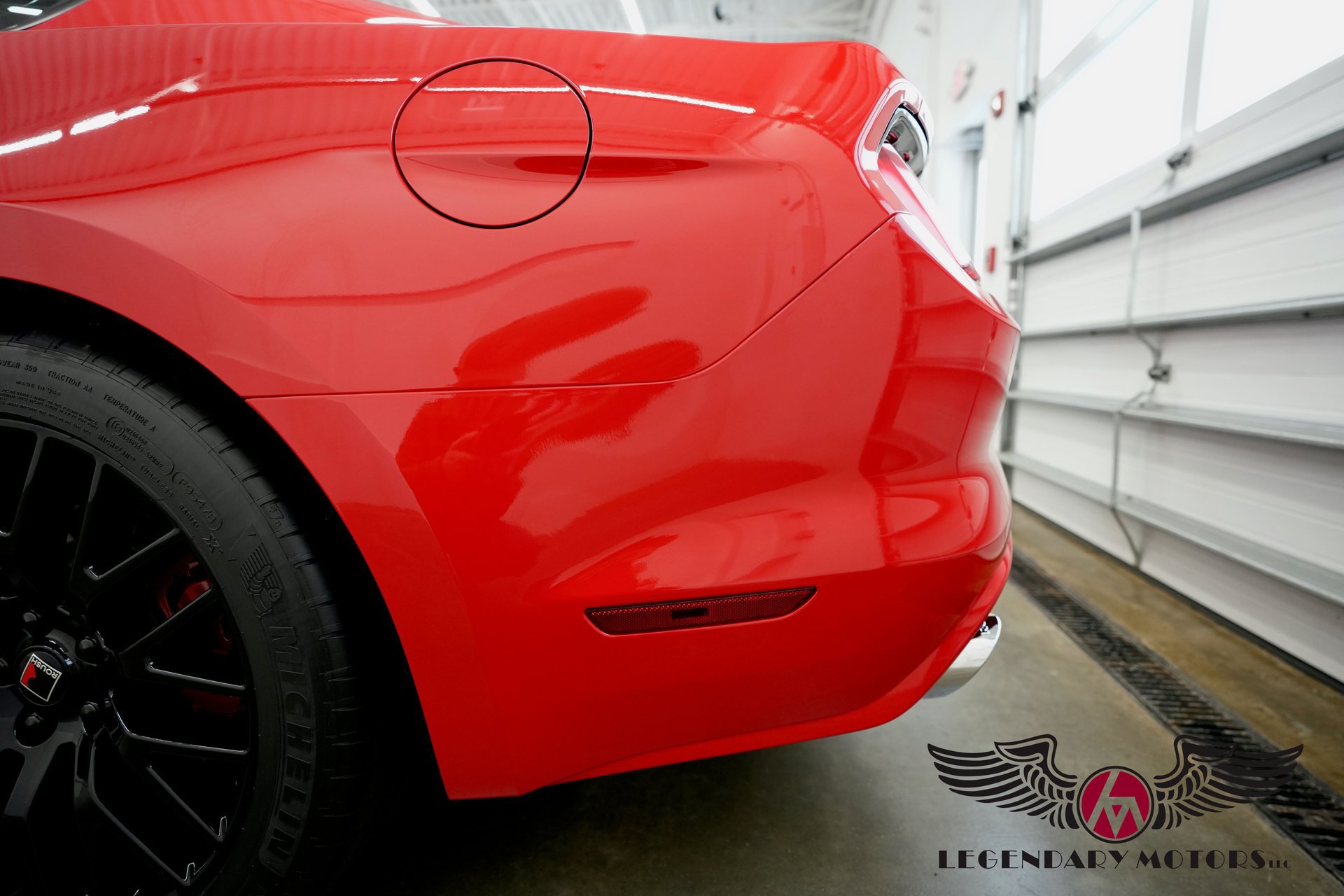 Used 2017 Ford Mustang GT RWD image 16