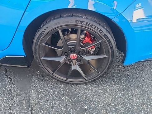 Used 2025 Honda Civic Type R image 9