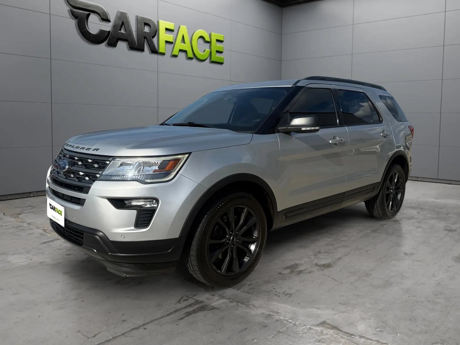 Used 2019 Ford Explorer XLT w/ Equipment Group 202A AWD/4WD image 6