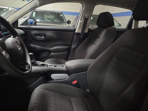Certified 2025 Honda HR-V LX image 16