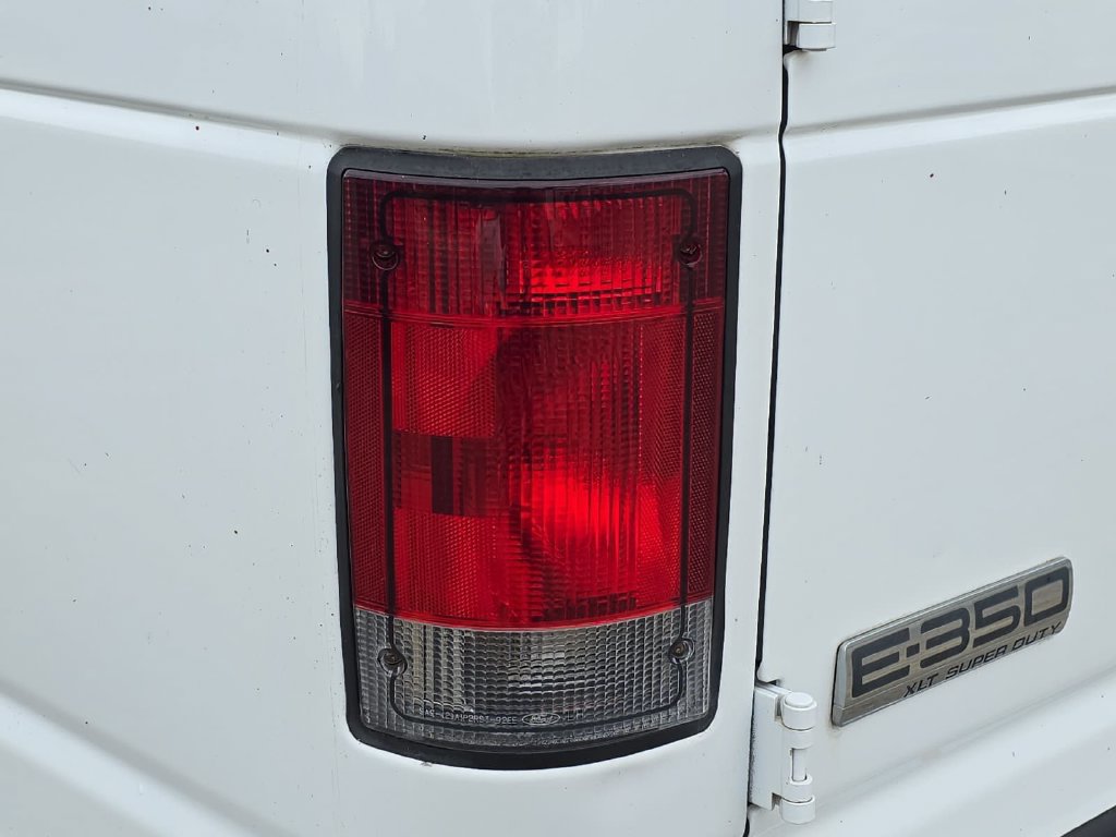 Used 2012 Ford E-350 and Econoline 350 XLT RWD image 31