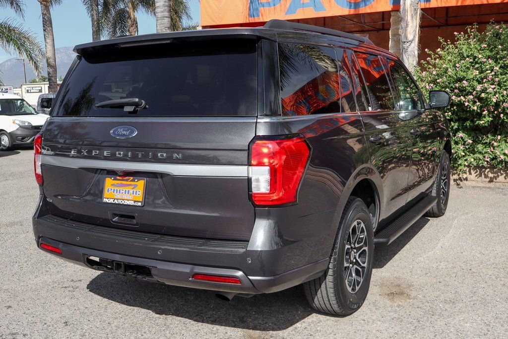 Used 2022 Ford Expedition XLT AWD/4WD image 9