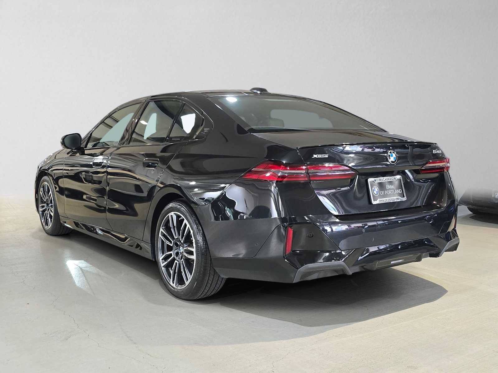 Used 2026 BMW 540i xDrive AWD/4WD image 5