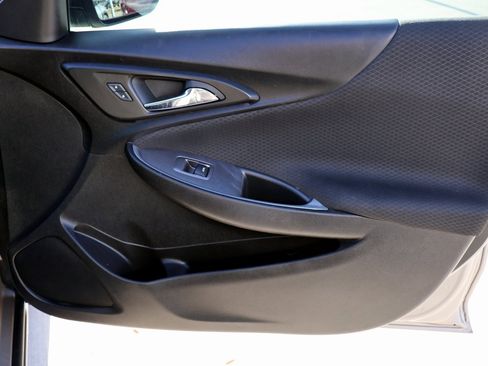 Used 2023 Chevrolet Malibu LT image 11