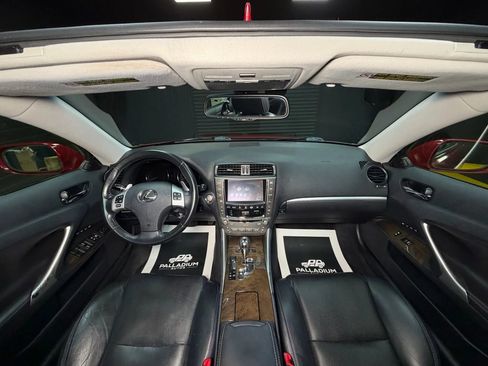 Used 2011 Lexus IS 250C image 25