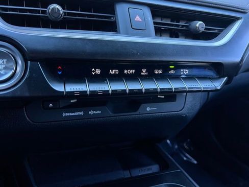 Used 2020 Lexus UX 200 image 26