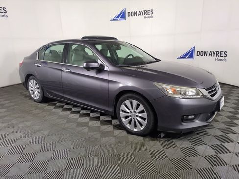 Used 2015 Honda Accord Touring image 7