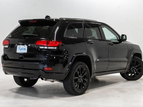 Used 2021 Jeep Grand Cherokee Laredo X AWD/4WD image 30