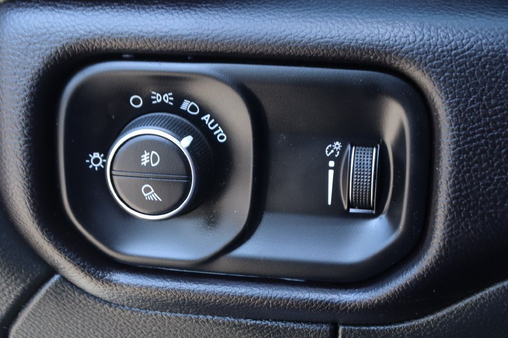 Used 2024 RAM 3500 Big Horn AWD/4WD image 20