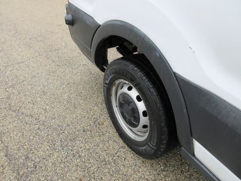 Used 2018 Ford Transit 350 148 Medium Roof RWD image 19