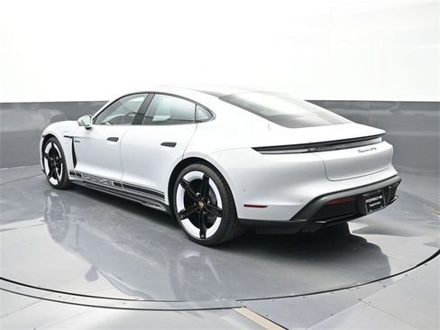 Used 2025 Porsche Taycan GTS image 3