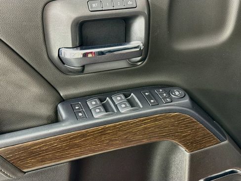Used 2019 GMC Sierra 2500 Denali AWD/4WD image 19
