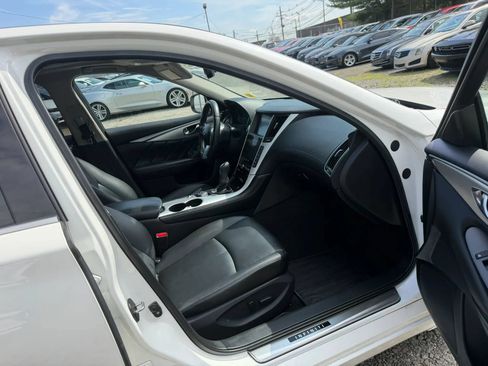 Used 2019 INFINITI Q50 Luxe w/ Essential Package (3.0T Luxe) AWD/4WD image 27