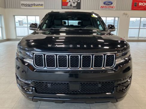 Used 2024 Jeep Wagoneer Series III AWD/4WD image 2