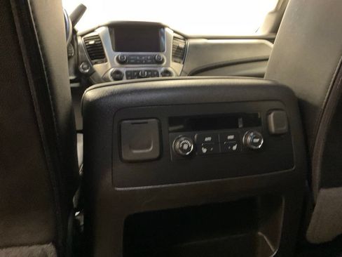 Used 2019 GMC Yukon SLT AWD/4WD image 35